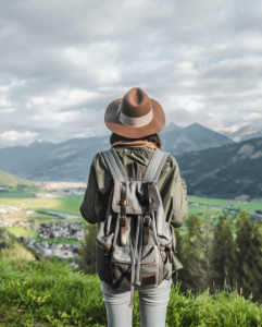 safety tips for women travelling alone in hills